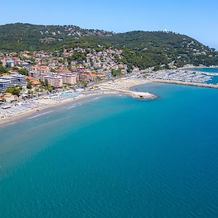 Terrazzino In Centro300mt Dal Mare Marina dʼAndora