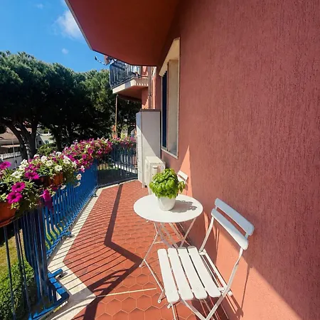 Terrazzino In Centro300mt Dal Mare Marina dʼAndora