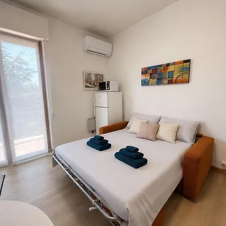 Terrazzino In Centro300mt Dal Mare Διαμέρισμα *