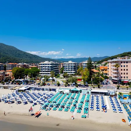 Terrazzino In Centro300mt Dal Mare Διαμέρισμα