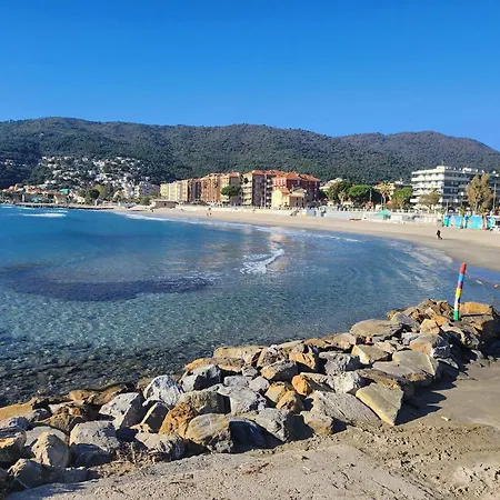 Terrazzino In Centro300mt Dal Mare Διαμέρισμα Marina dʼAndora